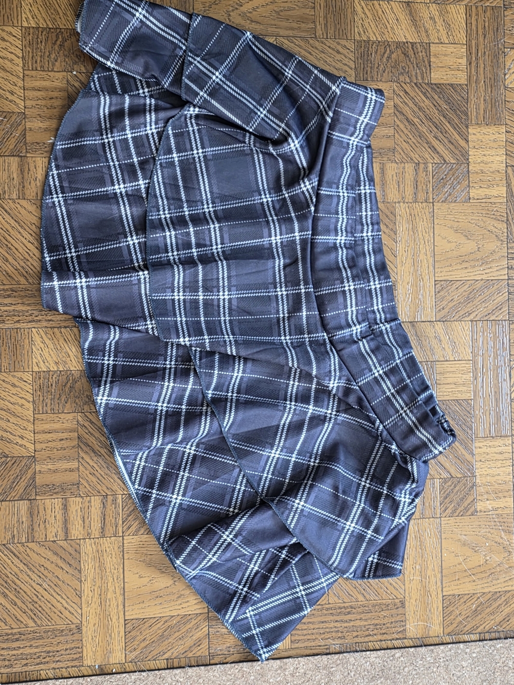 Plaid Mini Skirt in Navy and White Size M
